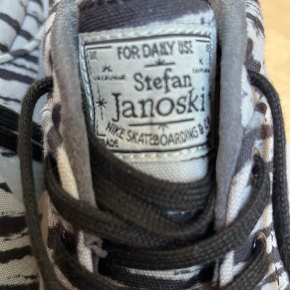Stefan Janoski Gray Tiger Stripe, Mid Premium, Men's 10 - Picture 2 of 13